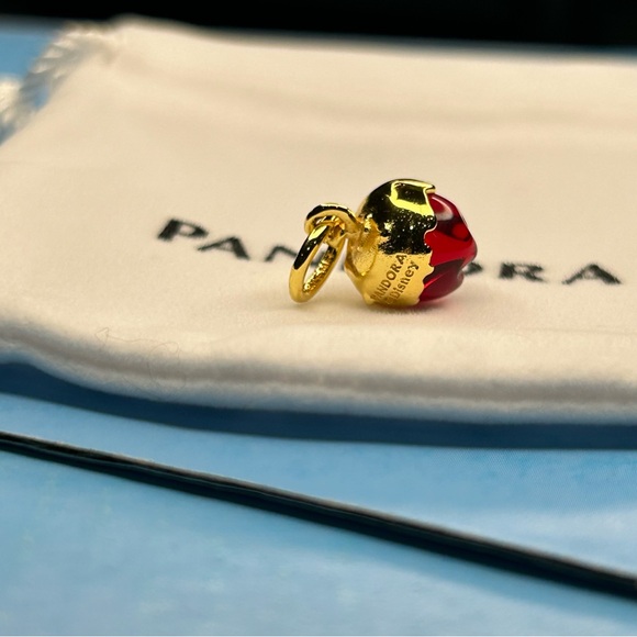 PANDORA Disney Villains Evil Queen Apple Dangle Charm - Picture 7 of 8